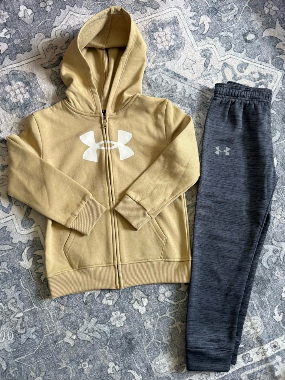Under Armour Kids size 6 Tan Hoodie & Gray Joggers Set